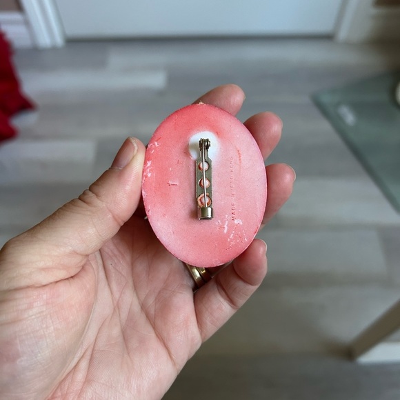 4/$100 Drumming little boy 1970 vintage brooch 🥁 - Picture 5 of 7